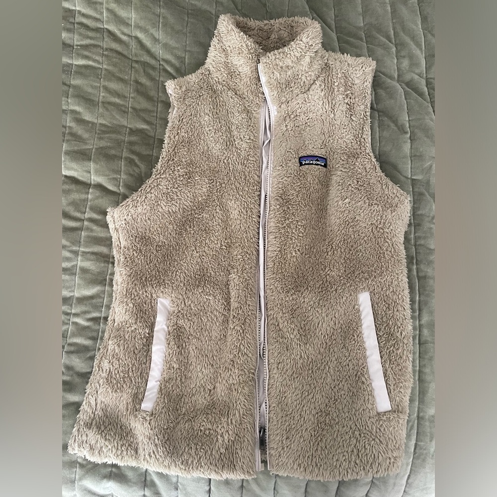 Furry Women’s Patagonia Vest - Tan